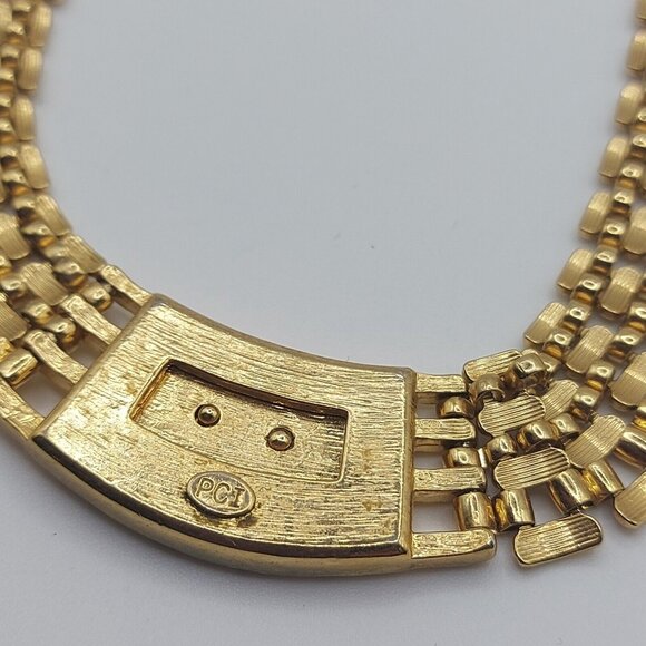 Elegant Gold toned Panther Chain Necklace - Picture 4 of 8